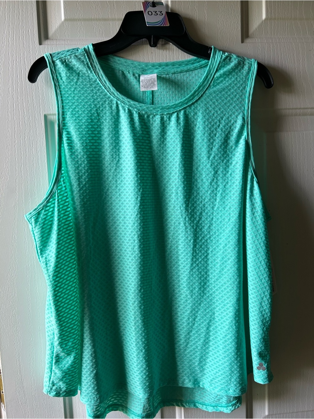 tek gear Aqua Textured Performance Tank Top
